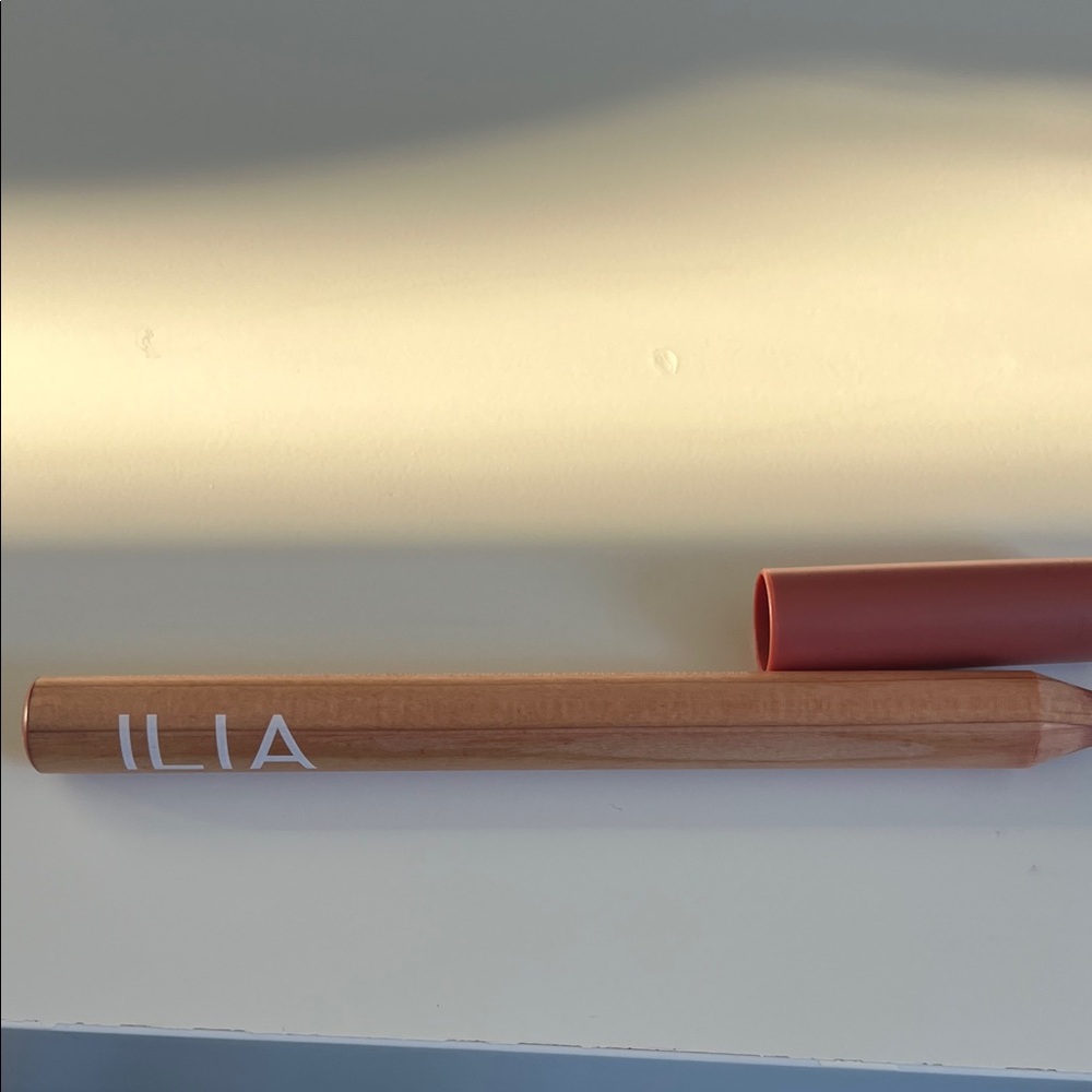 ILIA Lip Crayon in Pampas